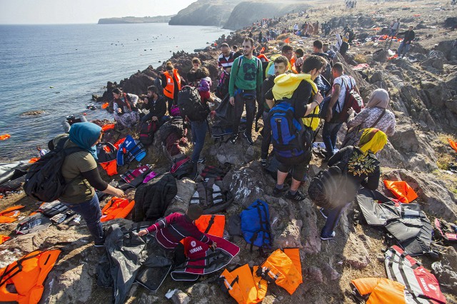 Мигранты на греческом острове Лесбос