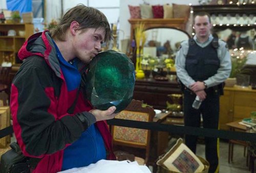 На Урале добыт килограммовый изумруд (9 фото) На Урале добыт килограммовый изумруд (9 фото)