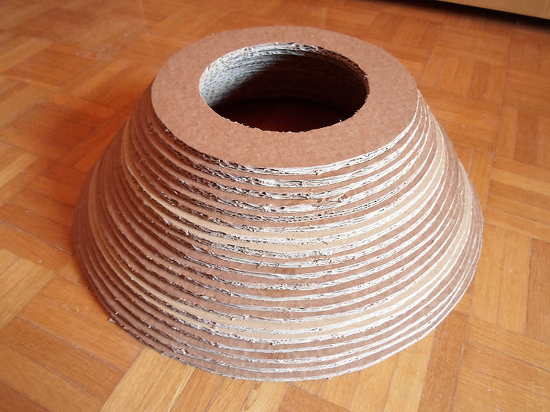 Как сделать домик для кошки из картона