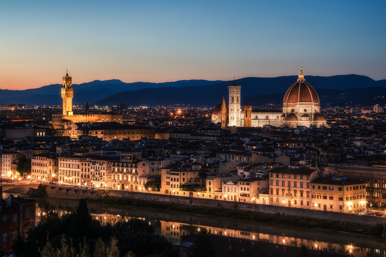 Восьмым местом была удостоена площадь Микеланджело, с которой открывается прекрасный панорамный вид на Флоренцию. (Justin Brown)