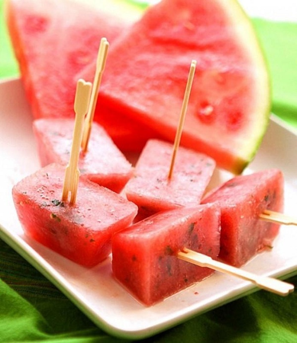 7 удивительных рецептов блюд из арбуза. Полезно и невероятно вкусно! 7 удивительных рецептов блюд из арбуза. Полезно и невероятно вкусно!