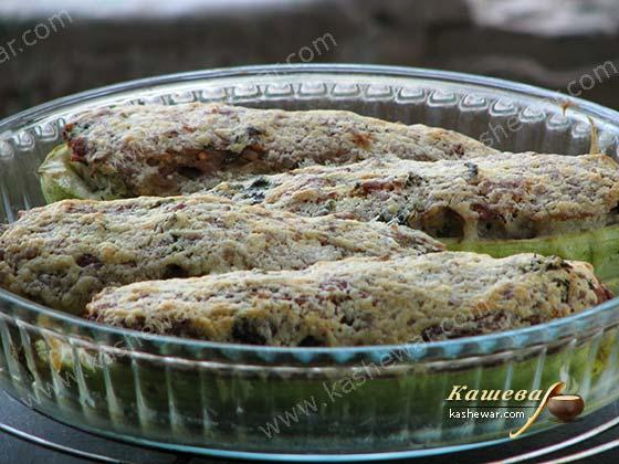 Фаршированные кабачки с говядиной.