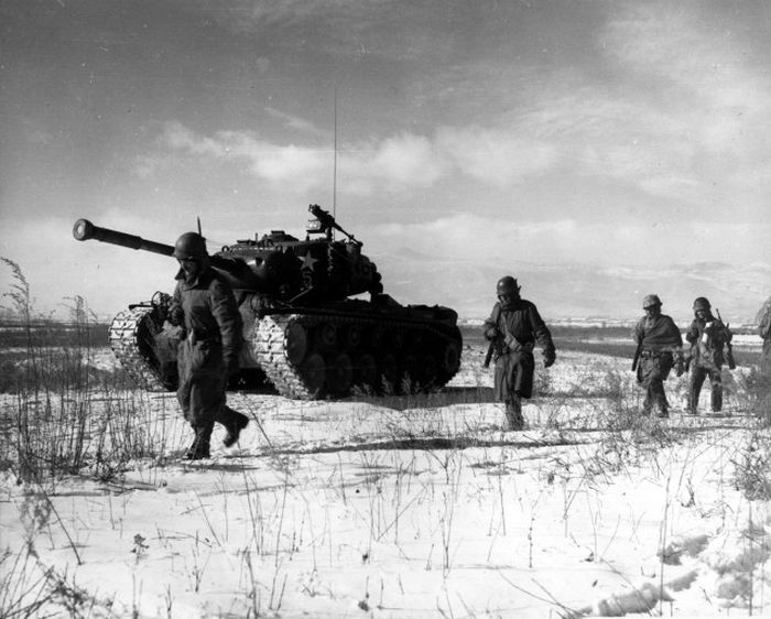 Корейская война на снимках военных фотографов (49 фото) Корейская война на снимках военных фотографов (49 фото)
