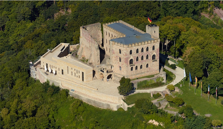  .   - Hambacher Schloss