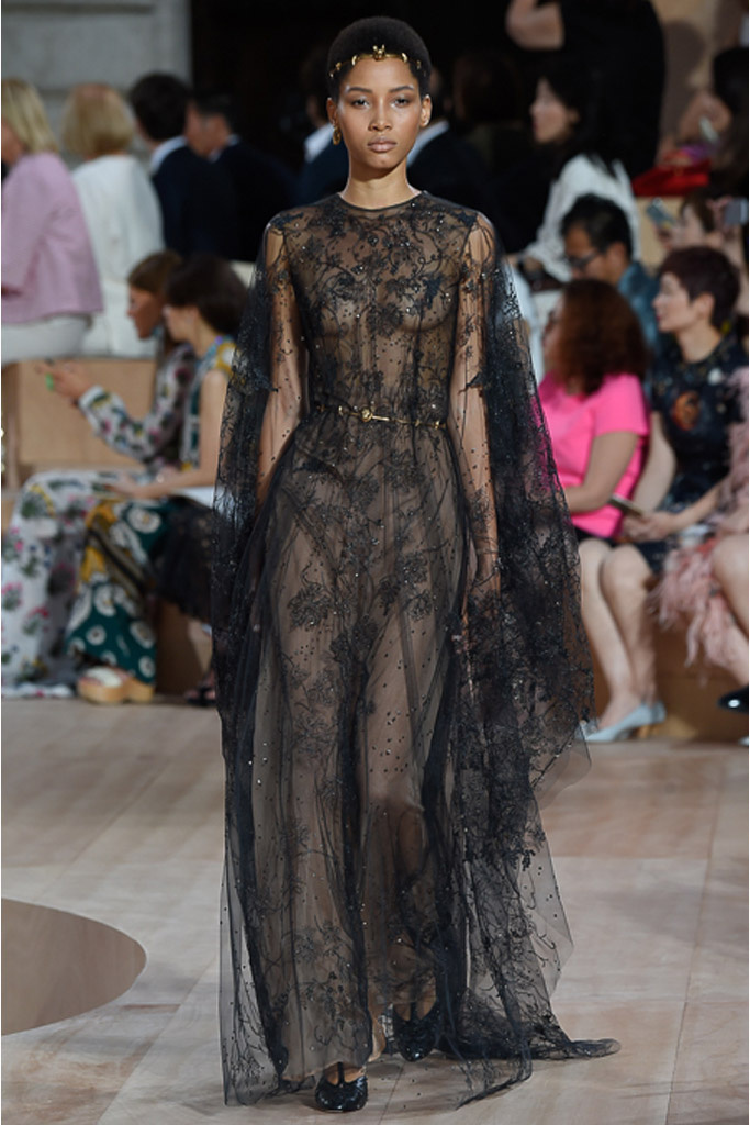 Мистический Рим в коллекции Valentino осень 2015 Couture Мистический Рим в коллекции Valentino осень 2015 Couture