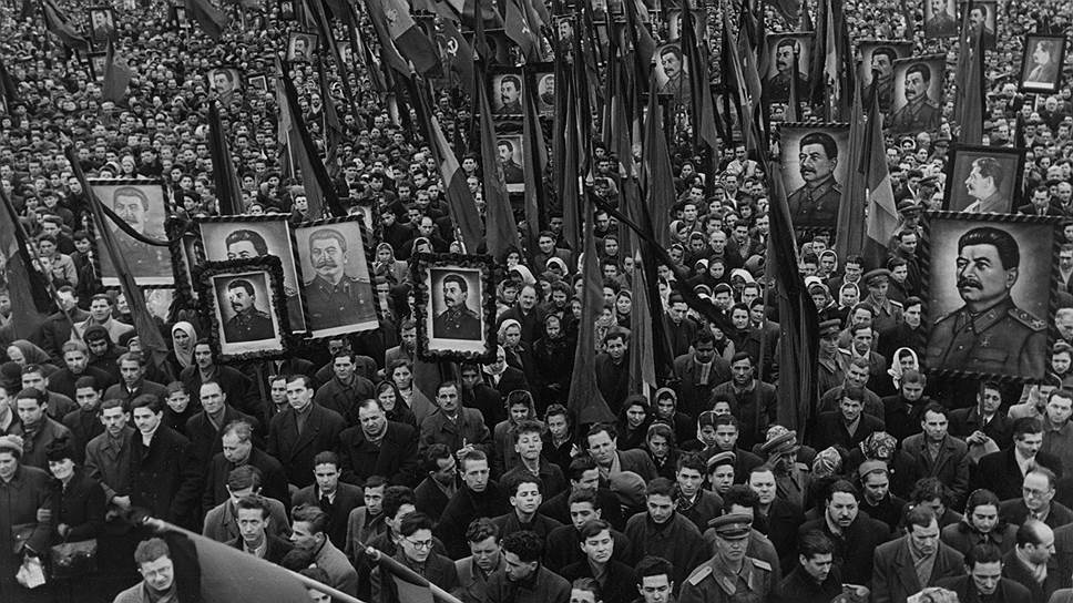 Похороны Сталина на десятилетия вперед задали канон общенародной скорби 