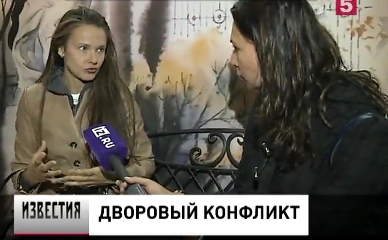 В Питере фитоняшка с собачкой повалила мелкого ребенка ударом ноги. Дамы с собачками уже не те...