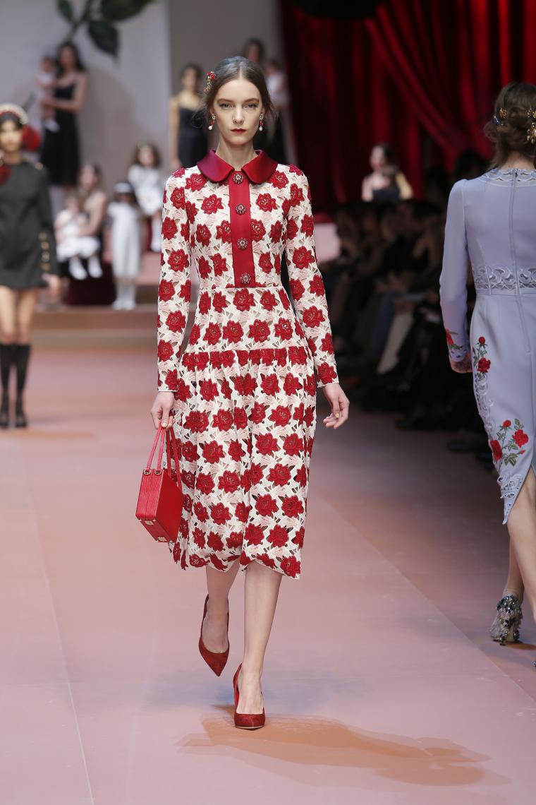 Dolce & Gabbana Осень-Зима 2015-2016. Нет слов, это просто надо видеть... Dolce & Gabbana Осень-Зима 2015-2016. Нет слов, это просто надо видеть...