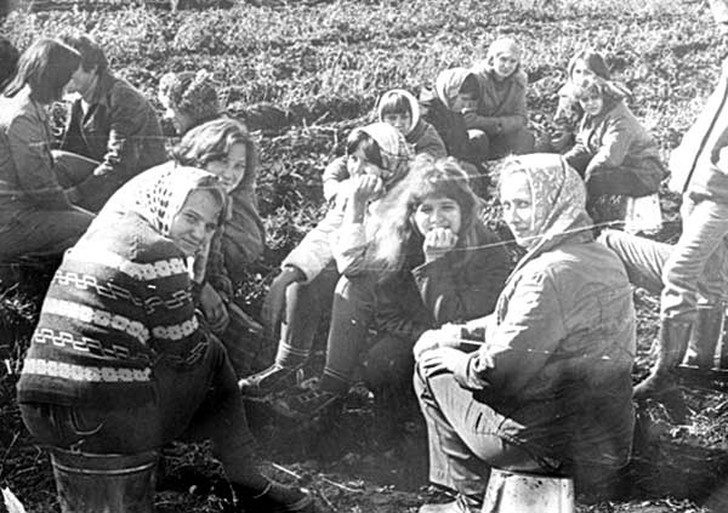 20 ностальгических фото о том, что носила советская молодежь 20 ностальгических фото о том, что носила советская молодежь