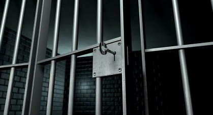 За проделки в Интернете можно загреметь и за решётку