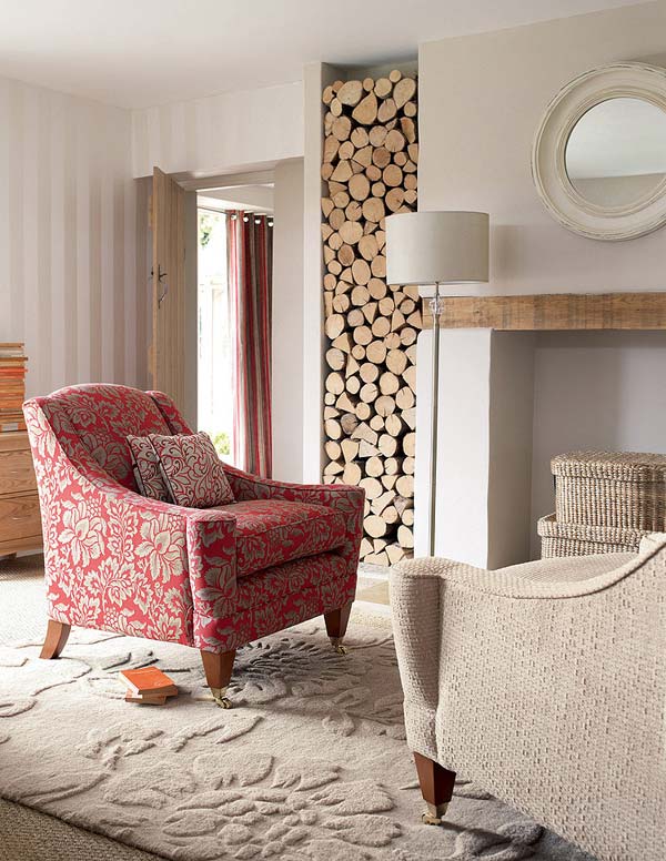   .      Laura Ashley