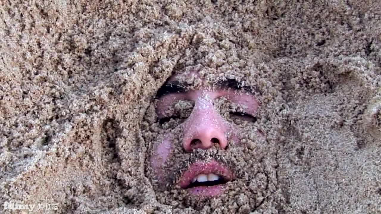 Человек, закопанный в песок по шею, не может самостоятельно освободиться. мифы, наука, разрушители легенд, юмор