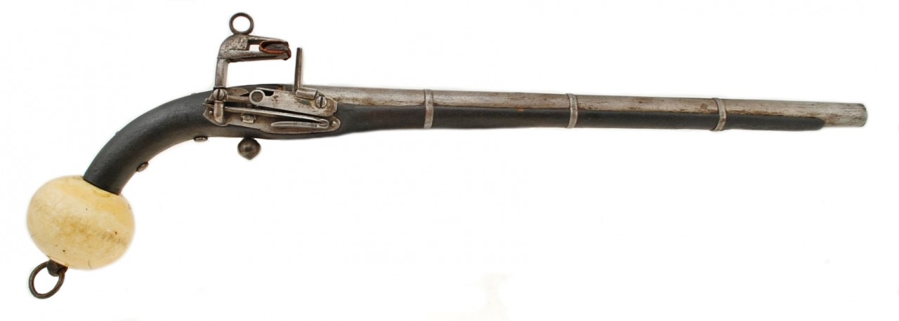 Кремневый пистолет с кавказским замком