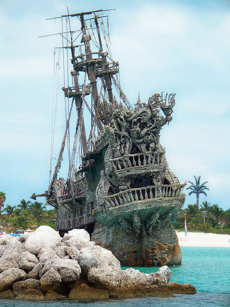 Шелестят паруса кораблей