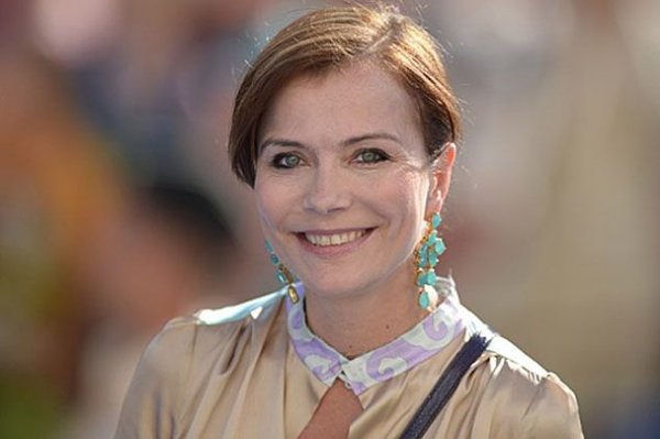Екатерина Семенова: она стала прототипом Алисы из мультика, но жизнь ее не очень похожа на сказку Екатерина Семенова: она стала прототипом Алисы из мультика, но жизнь ее не очень похожа на сказку