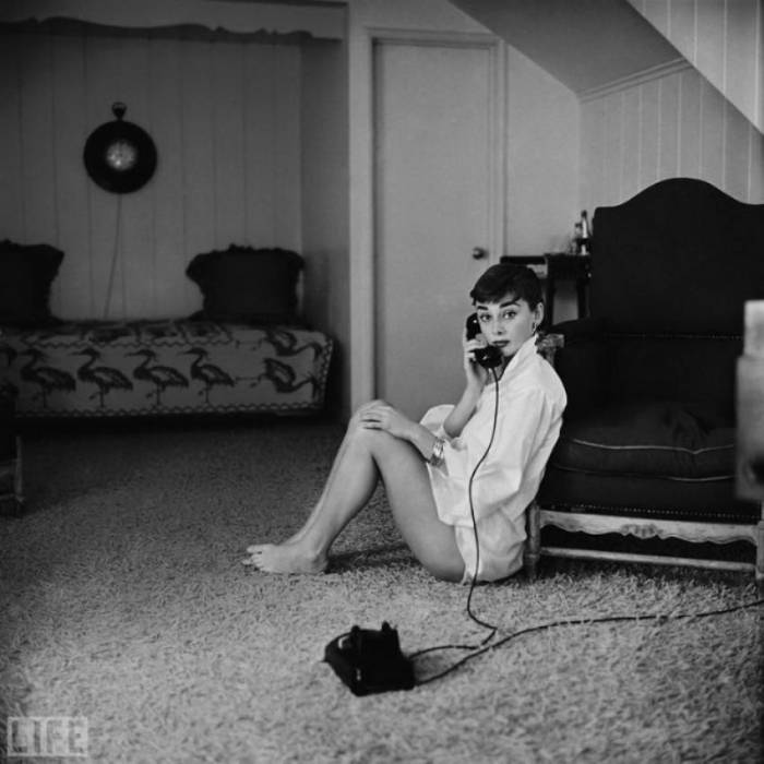 Признанная икона киноиндустрии и стиля. Автор фотографии: Марк Шо, 1954 год. Признанная икона киноиндустрии и стиля. Автор фотографии: Марк Шо, 1954 год.