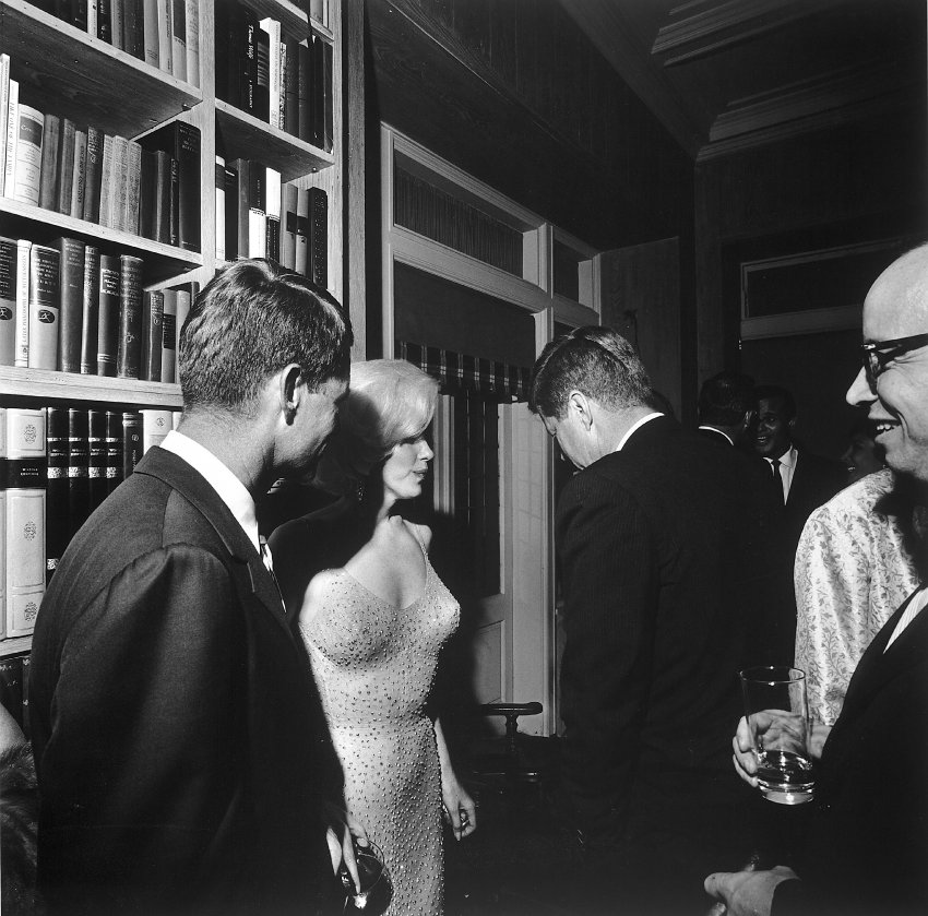 Мэрилин Монро и Джон Ф. Кеннеди, 1962 год.jpg