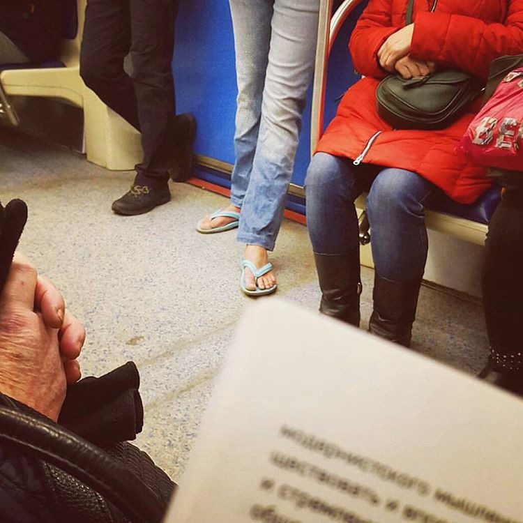 Безумная мода от странных пассажиров метро. С ним не соскучишься!!! Безумная мода от странных пассажиров метро. С ним не соскучишься!!!