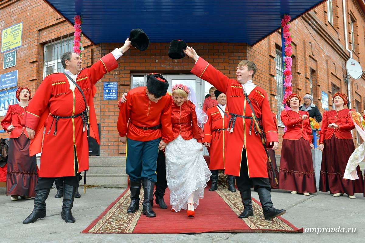 Свадьба в казачьем стиле в селе Тамбовка Амурской области (15)
