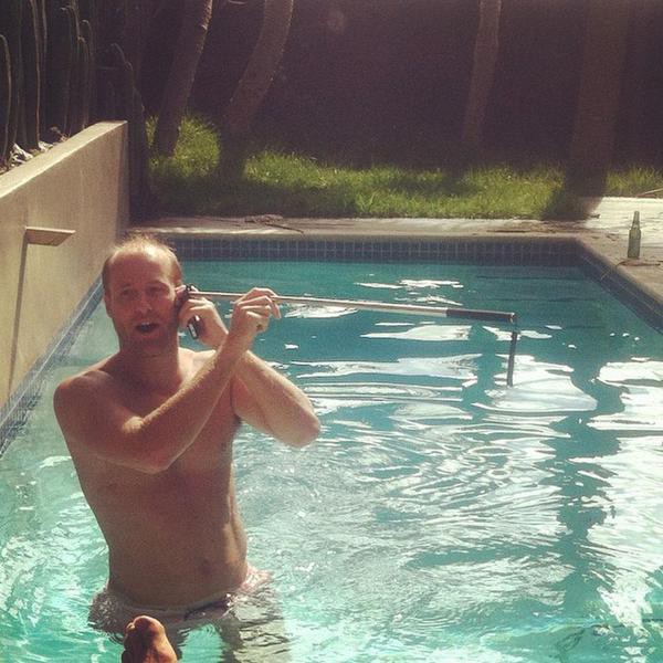 Как селфи-палка делает человека идиотом прикол, факты, юмор