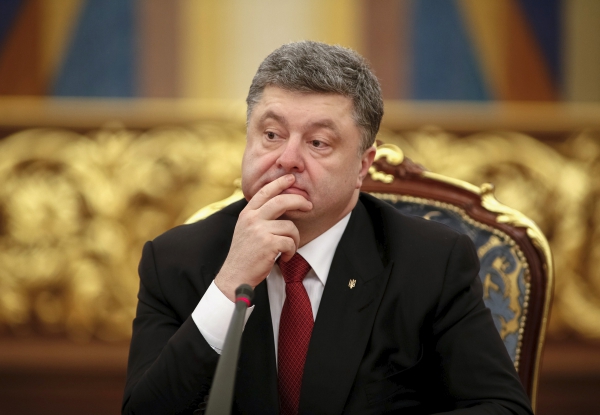Порошенко заставит чиновников выучить английский язык Порошенко заставит чиновников выучить английский язык