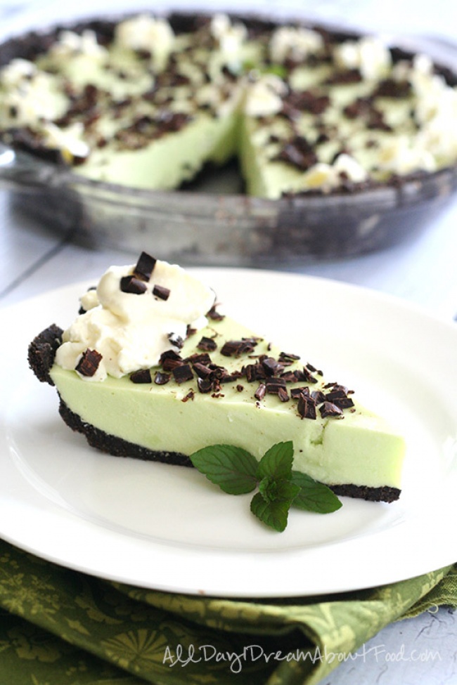 http://files.genial.guru/files/news/part_0/540/9085-R3L8T8D-650-Grasshopper-Pie-2.jpg