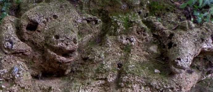 В Болгарии обнаружились вырезанные в камне животные