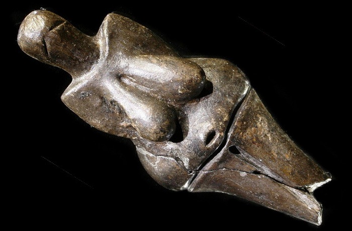 Старейшая керамическая статуэтка. Старейшая керамическая статуэтка.