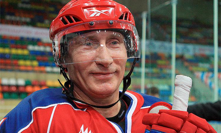 Владимир Путин вышел на лед в гала-матче Ночной хоккейной лиги 