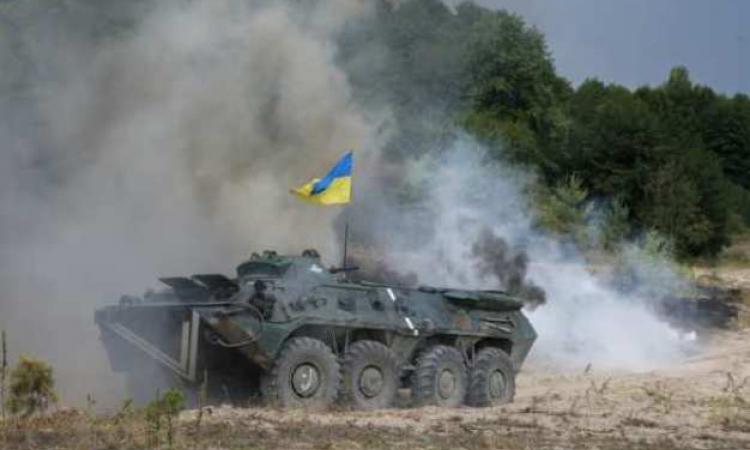 под Донецком бои, в ДНР разбойничают экстремисты