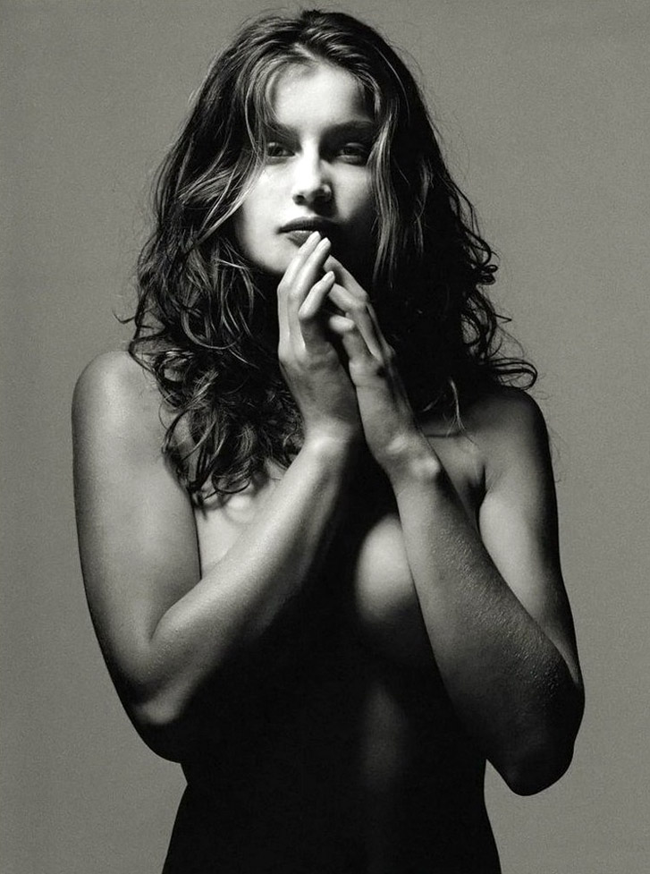 работа фотографа Альберта Уотсона / Laetitia Casta - photo by Albert Watson