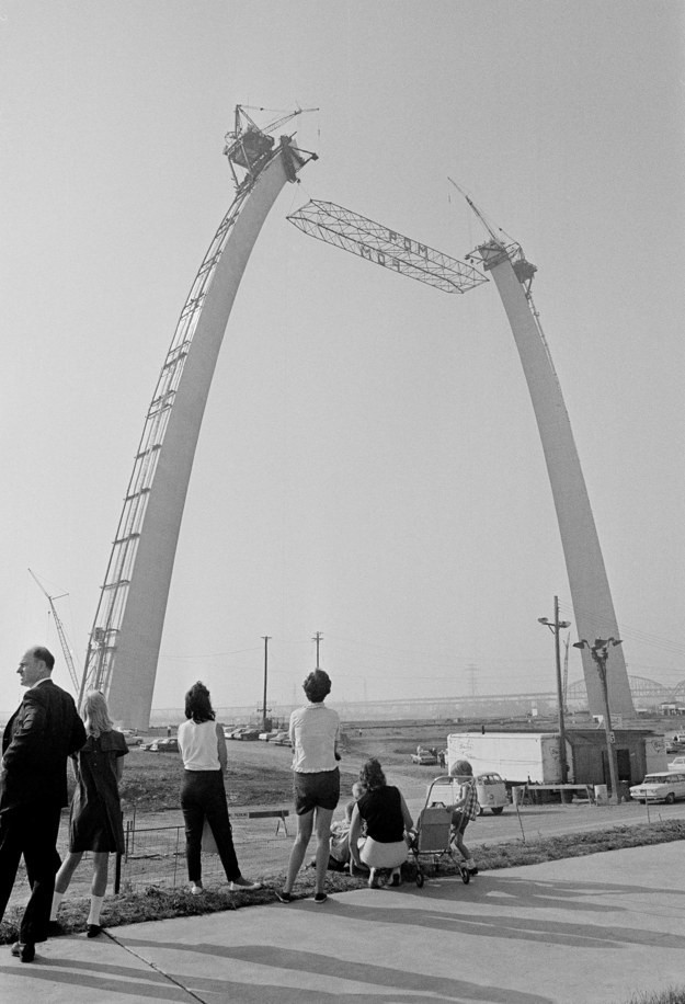 14. Врата на Запад, Сент-Луис, США, 1965 год 14. Врата на Запад, Сент-Луис, США, 1965 год достопримечательности, здания, старые фото, строительство