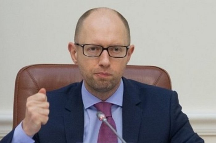Яценюк России: Даю 26 дней, чтобы списать долги Украине!