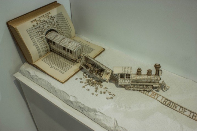 book-typography-carved-sculpture-6-718x479