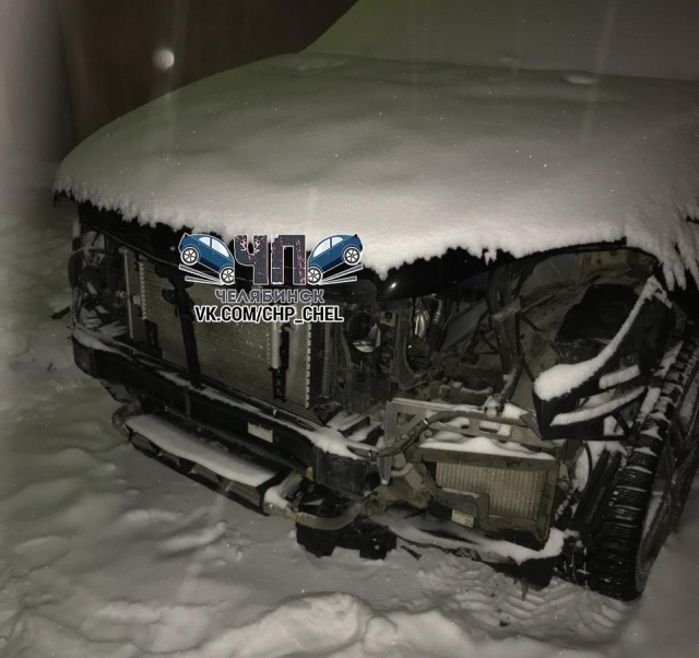 В Челябинске злоумышленники разобрали внедорожник Mercedes за одну ночь (6 фото)