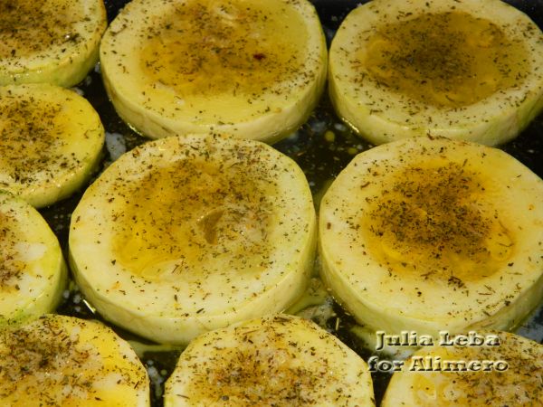 Мини-пицца на кабачке Мини-пицца на кабачке