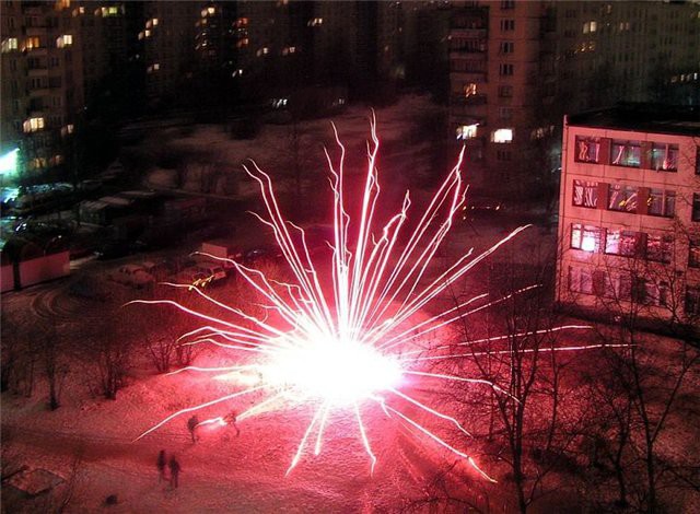 Новогоднее воспоминание, или Ужасы нашего городка новый год, петарда