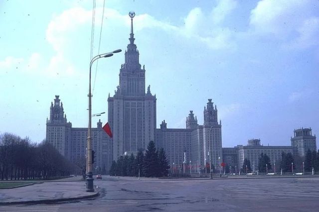 Москва в преддверии 1 мая 1982 года. Москва в преддверии 1 мая 1982 года.