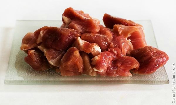 Свинина, тушенная с картофелем