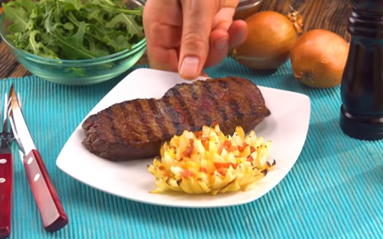 Луковые цветы — безупречное дополнение к жаренному мясу Луковые цветы — безупречное дополнение к жаренному мясу