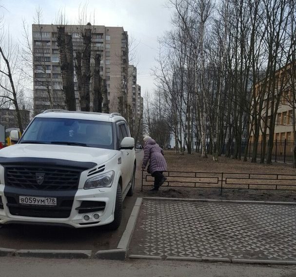 Я паркуюсь как ... Ну вот как такое возможно?