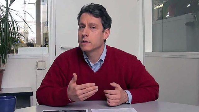 Журналиста Майкла Бома задержали в Москве Американский журналист получил широкую известность за счет своего регулярного появление в эфире российского ТВ.