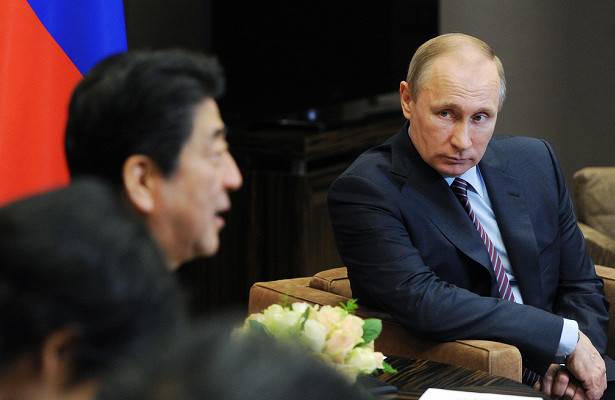 Путин вынуждает Абэ прекратить обсуждение вопроса принадлежности Курил Путин вынуждает Абэ прекратить обсуждение вопроса принадлежности Курил
