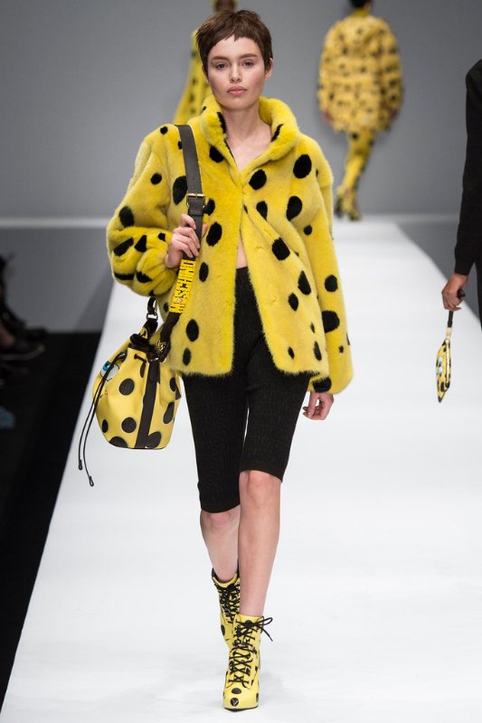 Неделя моды в Нью Йорке: Moschino осень-зима 2014/2015 Неделя моды в Нью Йорке: Moschino осень-зима 2014/2015