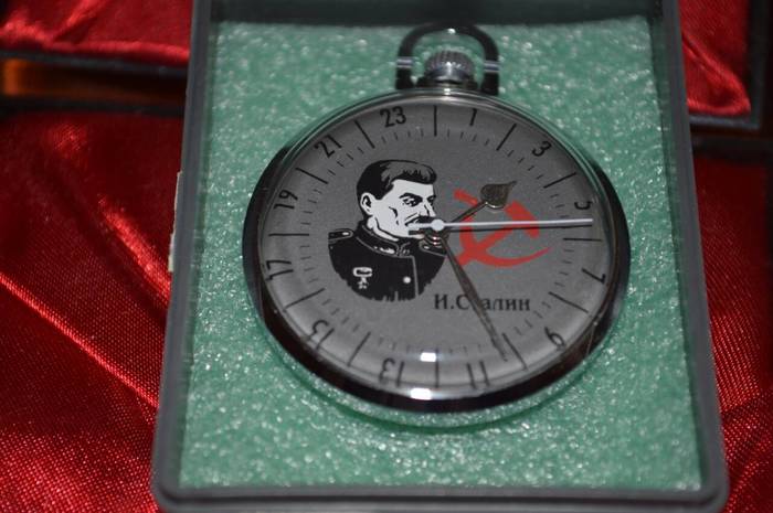 Чтобы восстановиться после инсульта, челябинец отремонтировал сотню часов с маятником Челябинск, часы, часовщики, Лига Инженеров, длиннопост