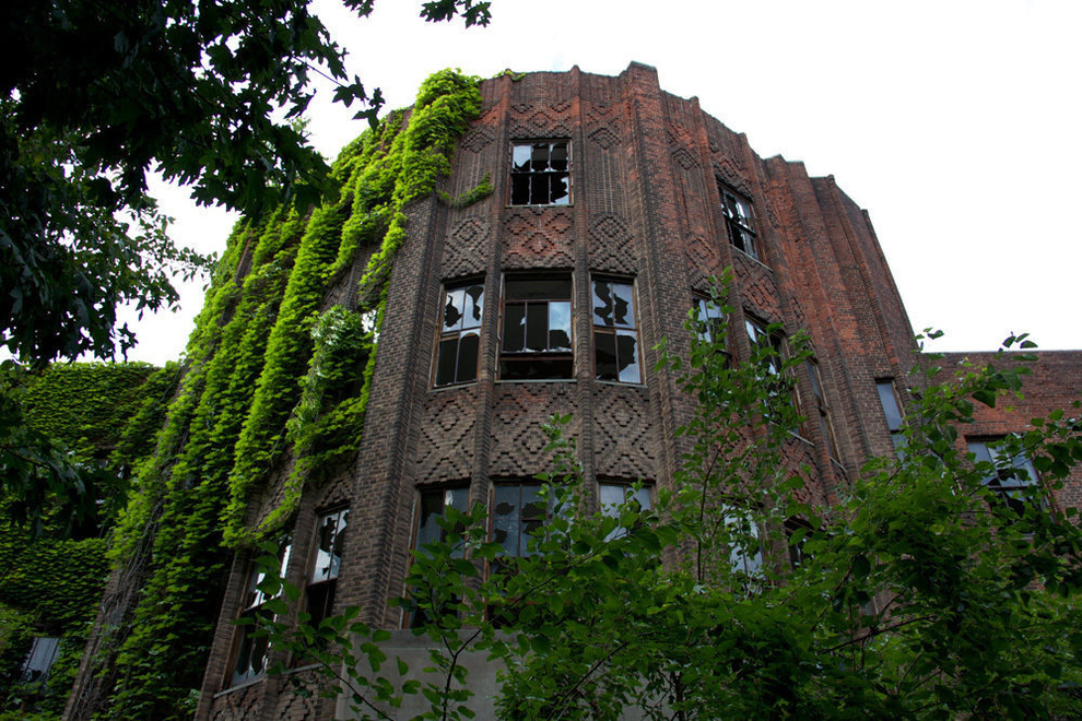 The 33 Most Beautiful Abandoned Places In The World 28