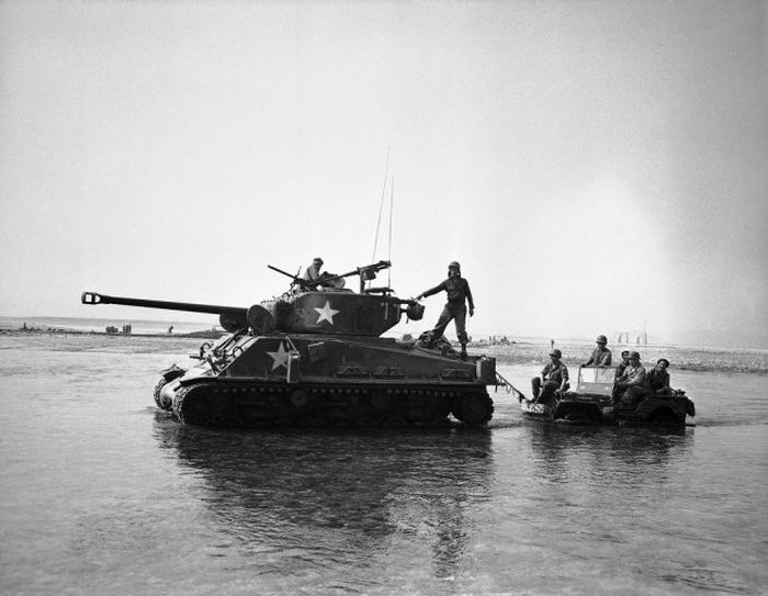 Корейская война на снимках военных фотографов (49 фото) Корейская война на снимках военных фотографов (49 фото)
