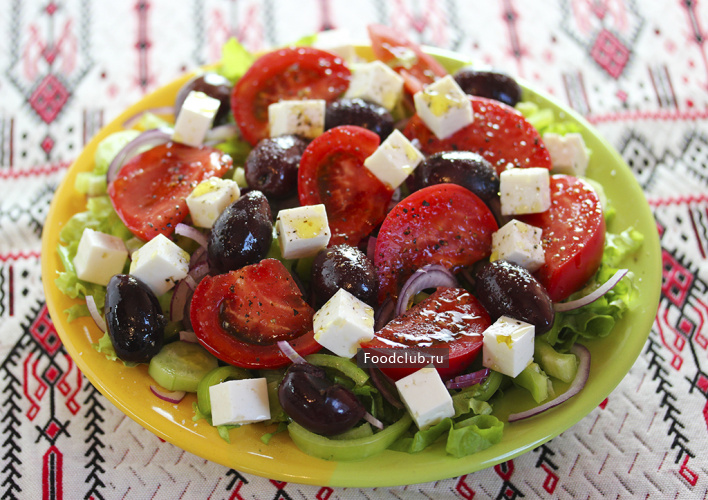 Хориатики, или греческий салат (этап 5)