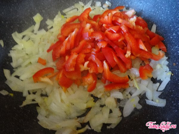 Спагетти с шампиньонами и овощами Спагетти с шампиньонами и овощами.