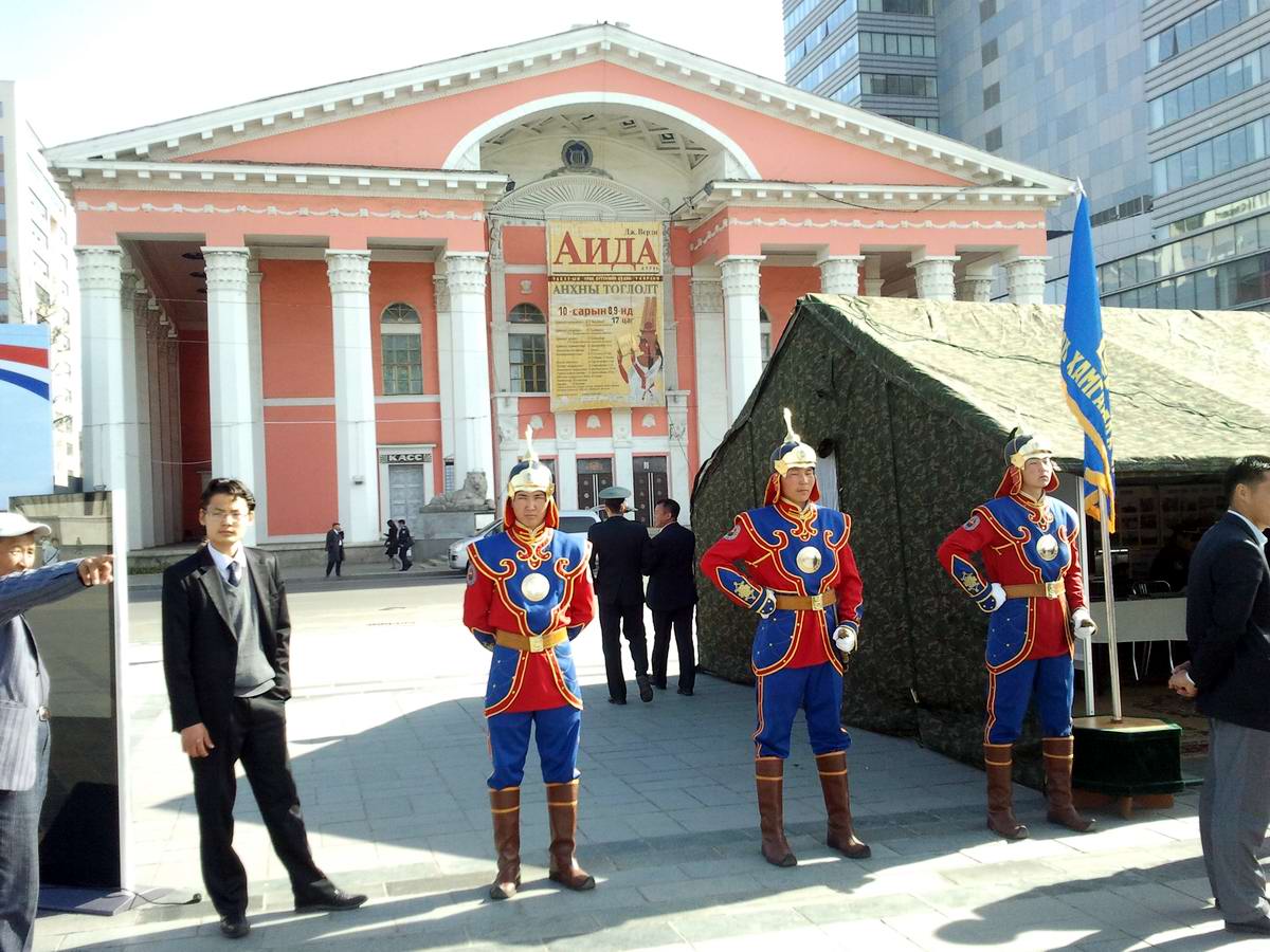 Наследники Чингиз-хана: монгольская президентская гвардия (31) 